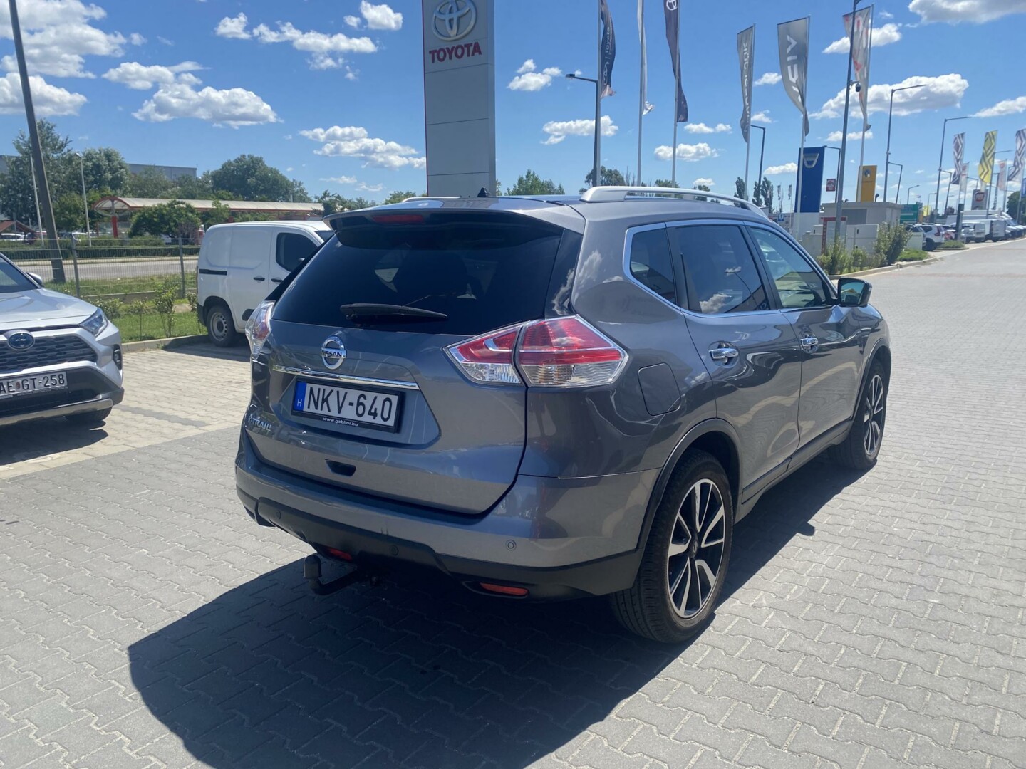 Nissan X-Trail