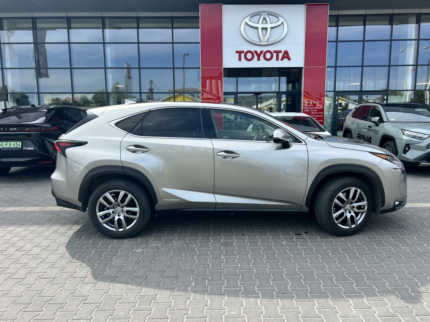 Lexus NX