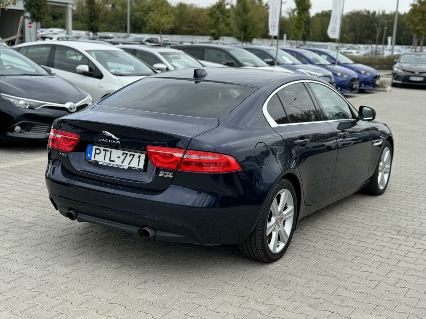 Jaguar XE