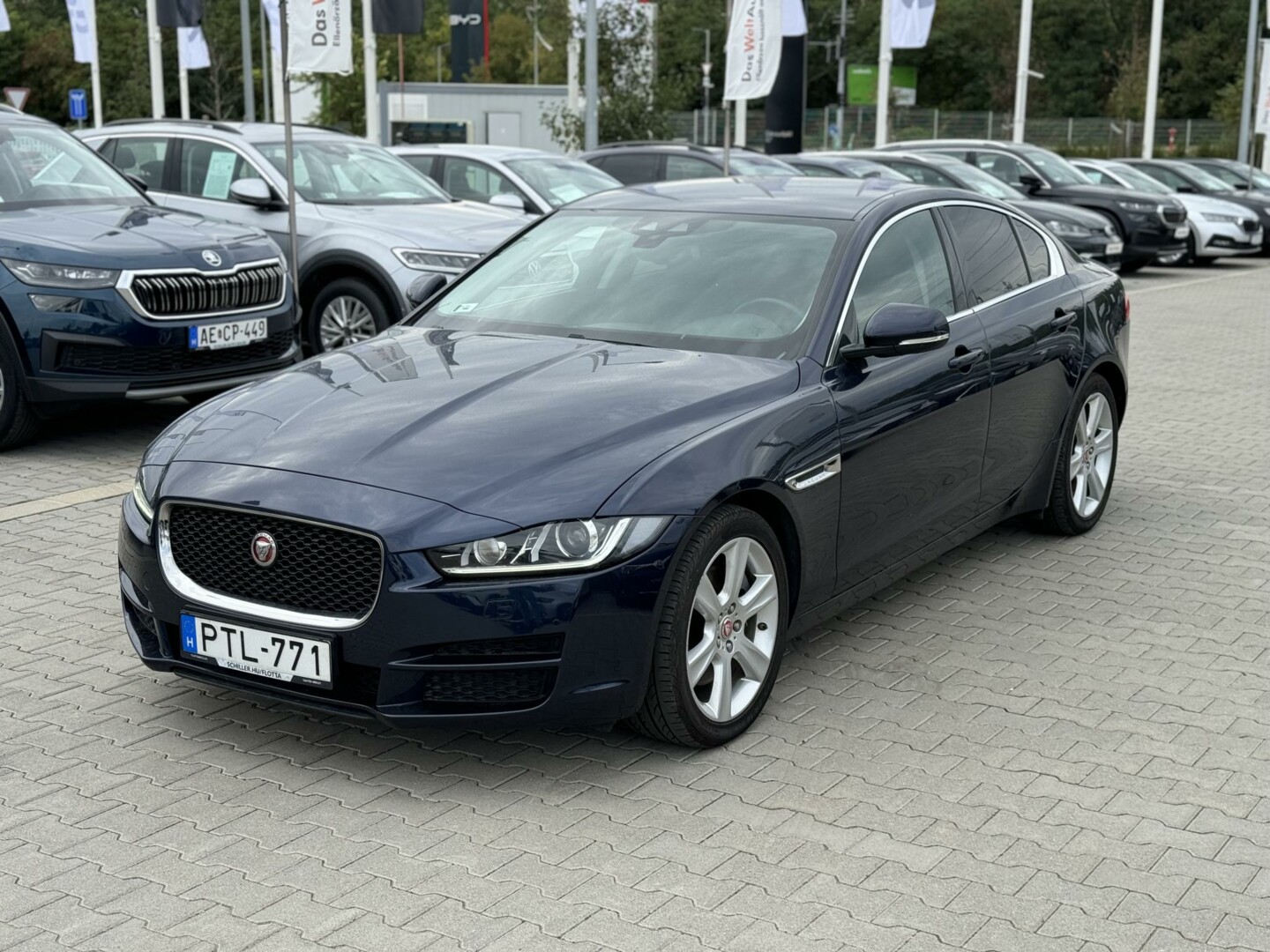 Jaguar XE